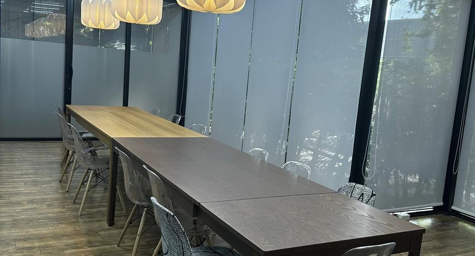 For rent 21 bedrooms office in Bang Na, Bangkok