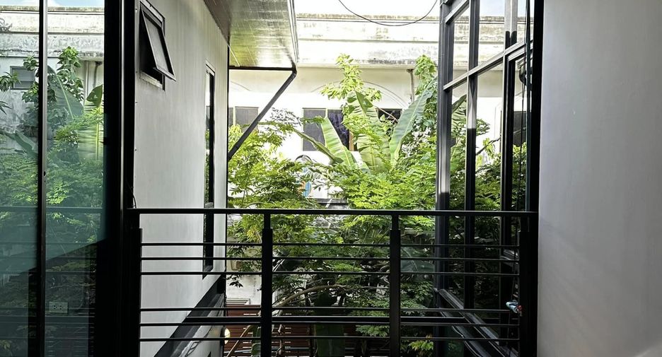 For rent 21 bedrooms office in Bang Na, Bangkok