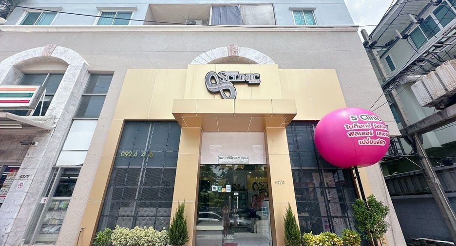 For rent 7 bedrooms condo in Wang Thonglang, Bangkok