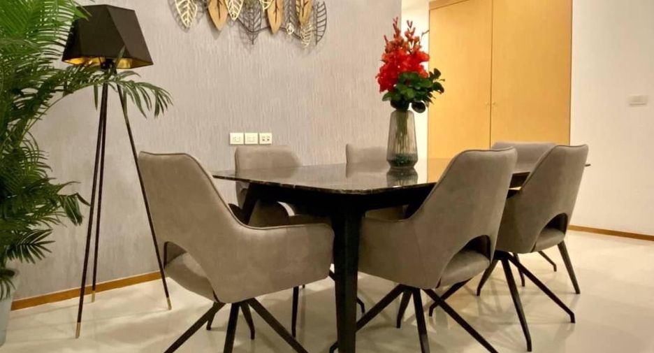For rent 3 bedrooms condo in Khlong Toei, Bangkok