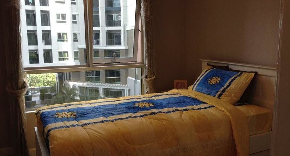 À louer 3 chambres condo à Huai Khwang, Bangkok