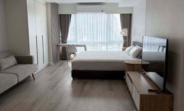 For rent studio condo in Khlong Toei, Bangkok