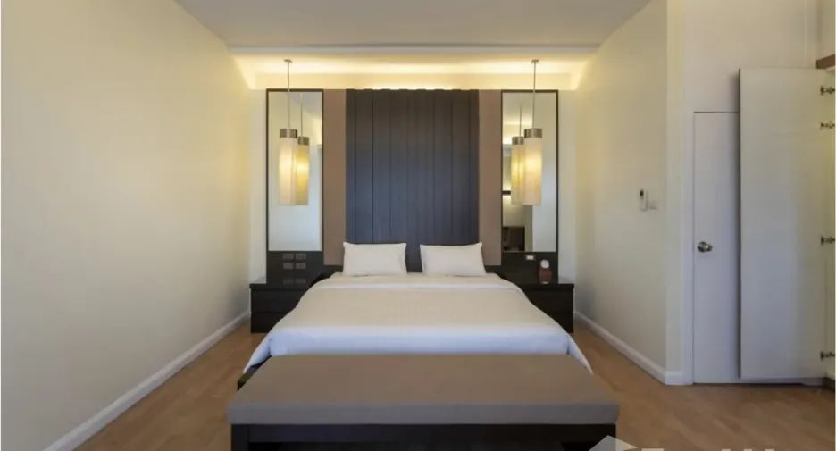 For rent 4 bedrooms condo in Khlong Toei, Bangkok
