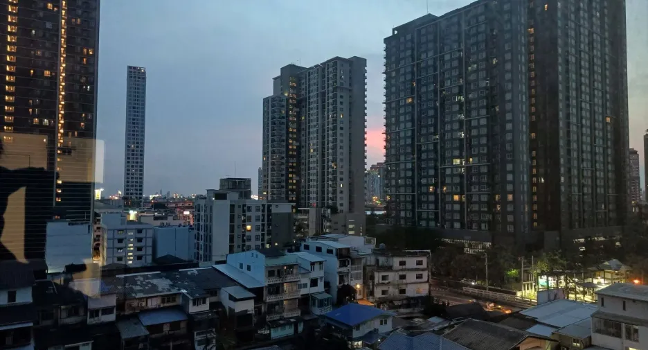 For rent 1 bed condo in Watthana, Bangkok