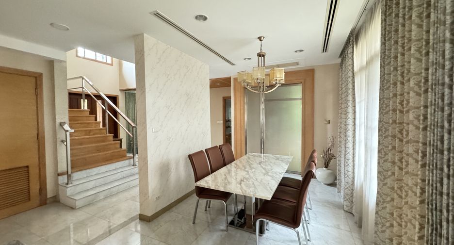 For rent 3 bedrooms house in Suan Luang, Bangkok