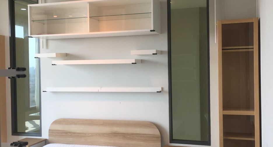 Wohnung zur Miete mit 2 Zimmer in Pathum Wan, Bangkok