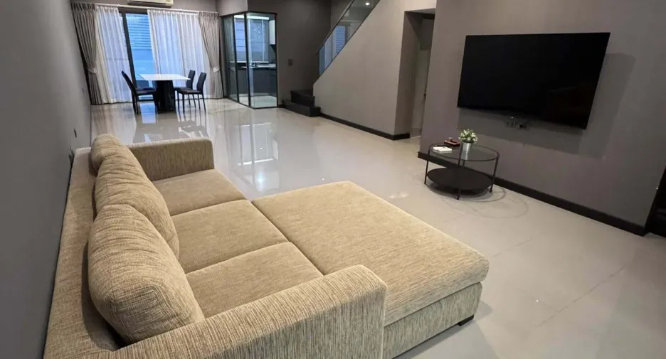 For rent 3 bedrooms house in Lat Phrao, Bangkok