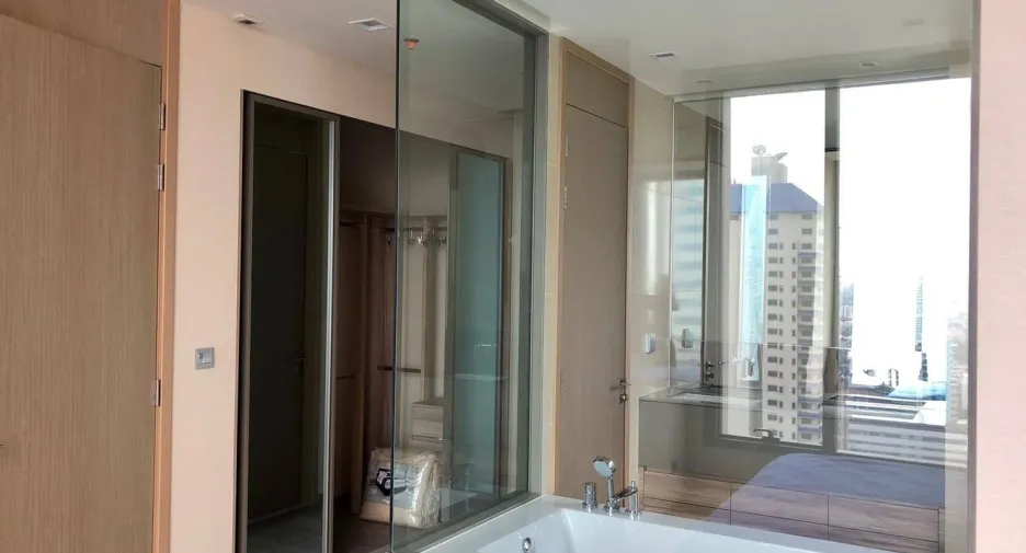 For rent 2 bedrooms condo in Watthana, Bangkok