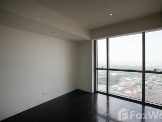 À louer 4 chambres condo à Yan Nawa, Bangkok