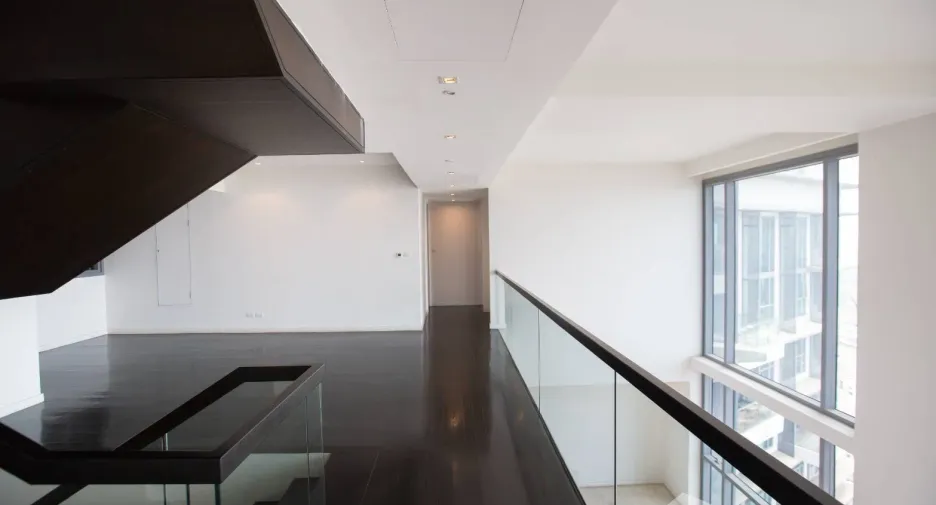 For rent 4 bedrooms condo in Yan Nawa, Bangkok
