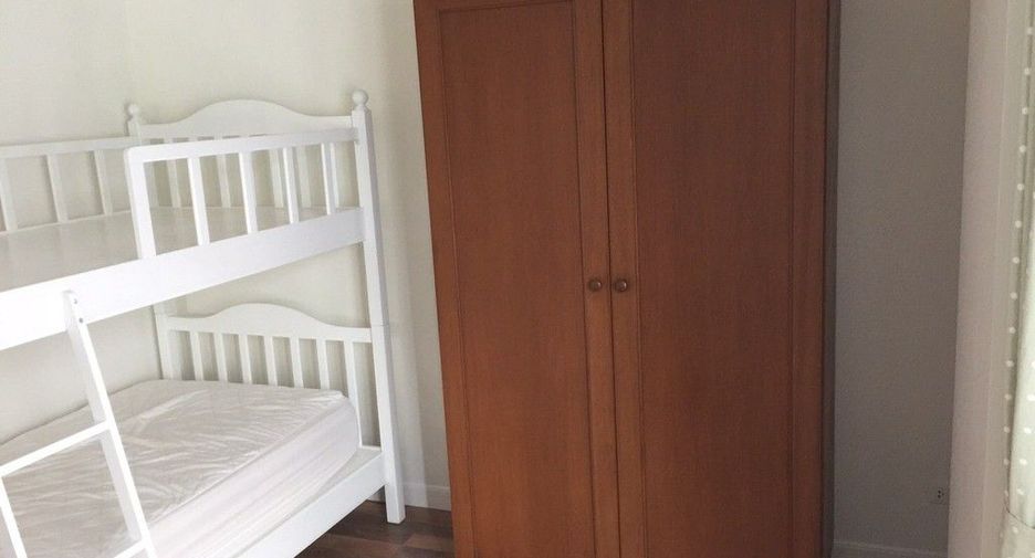 For rent 2 bedrooms condo in Phaya Thai, Bangkok