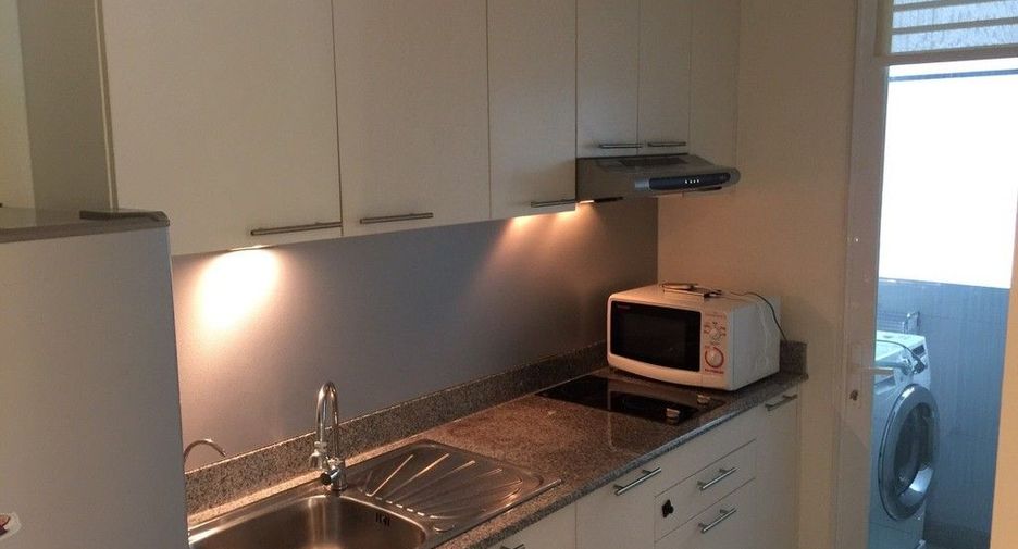 For rent 2 bedrooms condo in Phaya Thai, Bangkok