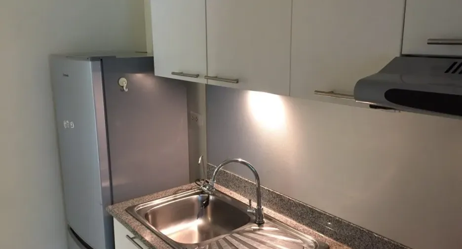 For rent 2 bedrooms condo in Phaya Thai, Bangkok