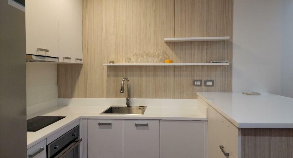 For rent 3 bedrooms condo in Bang Rak, Bangkok