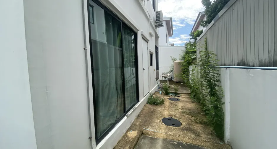 For rent 3 bedrooms house in Prawet, Bangkok