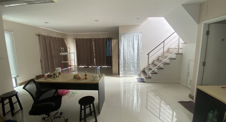 For rent 3 bedrooms house in Prawet, Bangkok