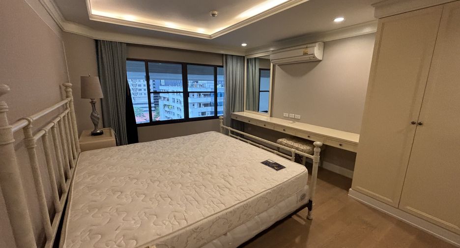 Condo en alquiler de 3 habitaciones en Khlong Toei, Bangkok