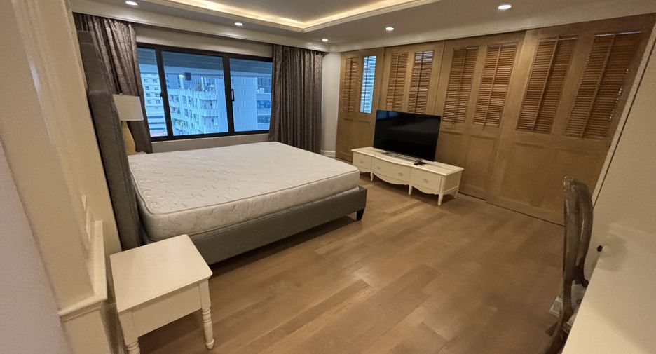 Condo en alquiler de 3 habitaciones en Khlong Toei, Bangkok