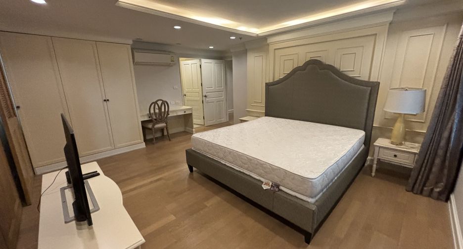 Condo en alquiler de 3 habitaciones en Khlong Toei, Bangkok