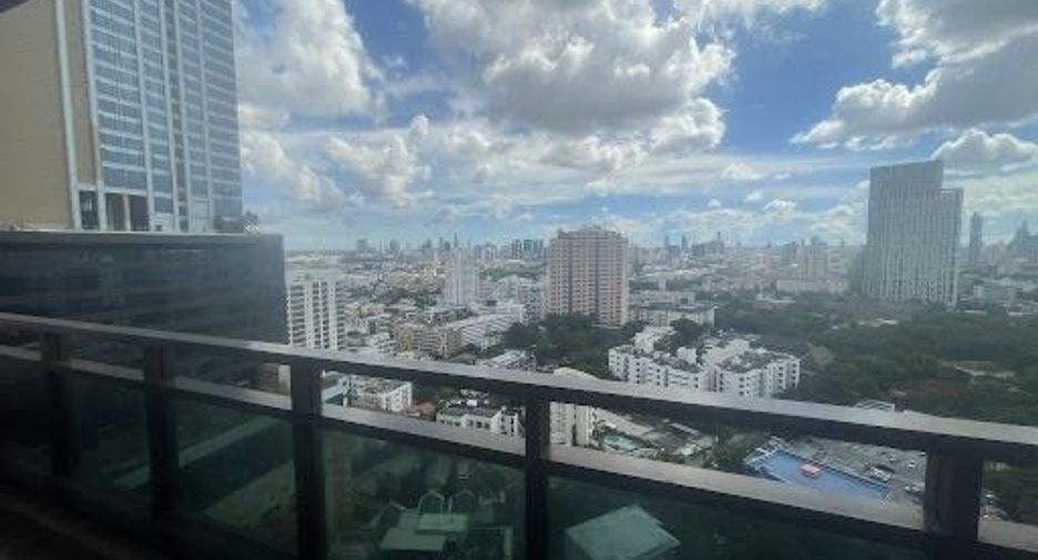 For rent 2 bedrooms condo in Sathon, Bangkok
