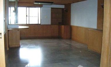 Wohnung zur Miete mit 3 Zimmer in Khlong Toei, Bangkok