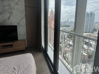 Wohnung zur Miete mit Studio in Khlong Toei, Bangkok