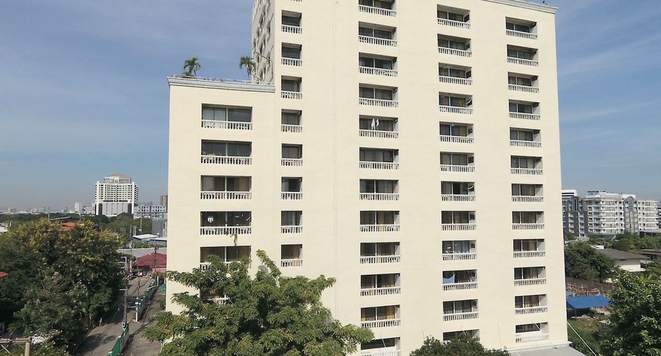 For rent 2 bedrooms apartment in Suan Luang, Bangkok