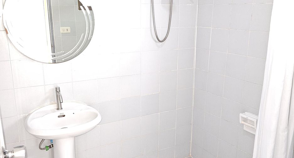 For rent 2 bedrooms apartment in Suan Luang, Bangkok