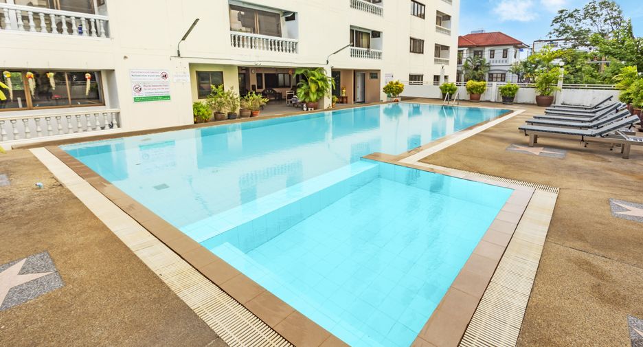 For rent 2 bedrooms apartment in Suan Luang, Bangkok