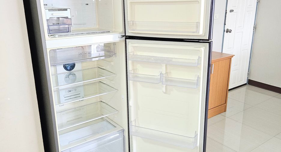 For rent 2 bedrooms apartment in Suan Luang, Bangkok
