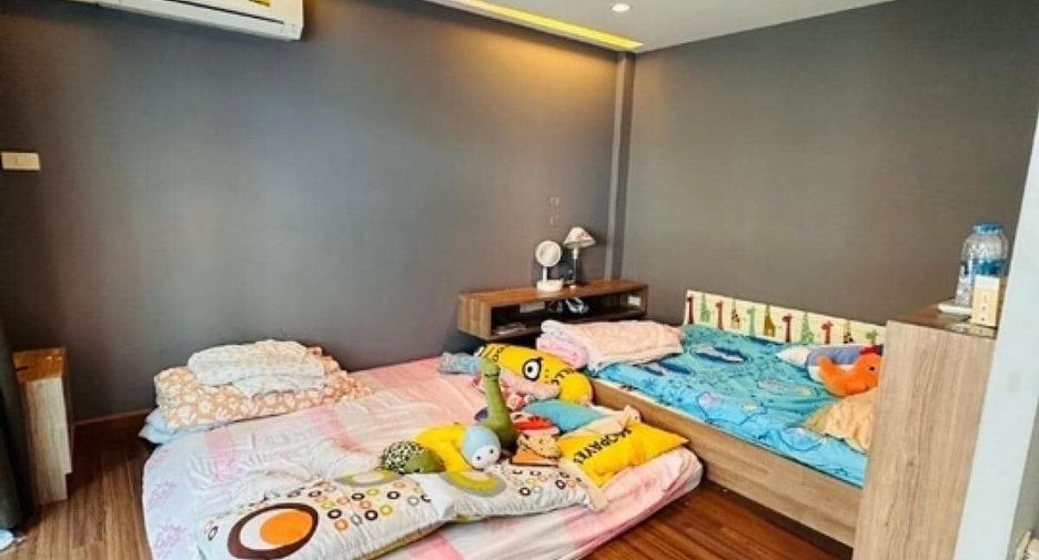 Reihenhaus zur Miete mit 4 Zimmer in Yan Nawa, Bangkok