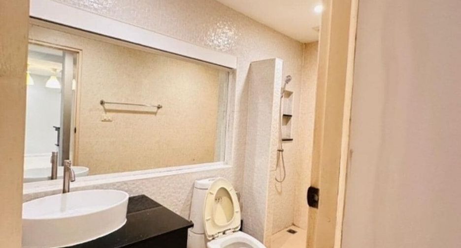 Reihenhaus zur Miete mit 4 Zimmer in Yan Nawa, Bangkok