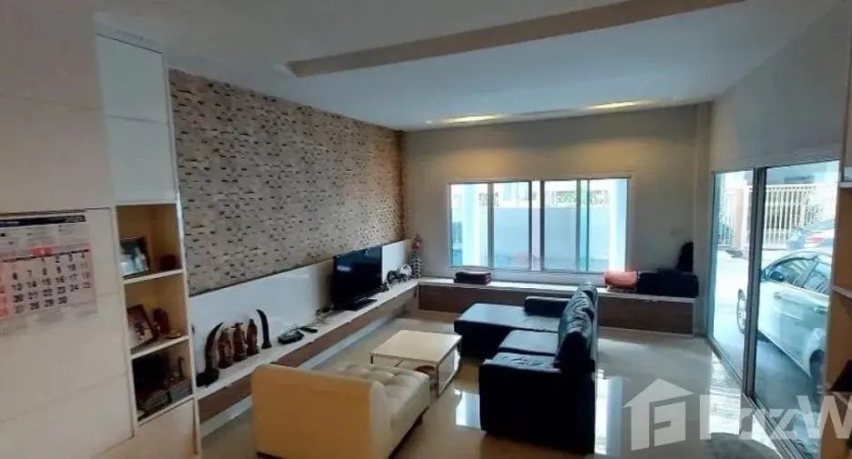 Reihenhaus zur Miete mit 4 Zimmer in Yan Nawa, Bangkok