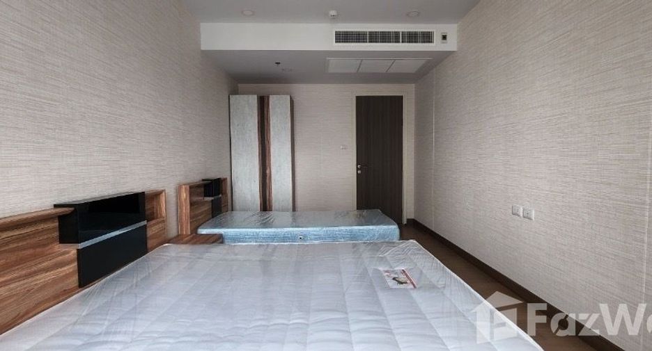 Condo en alquiler de 2 habitaciones en Khlong San, Bangkok