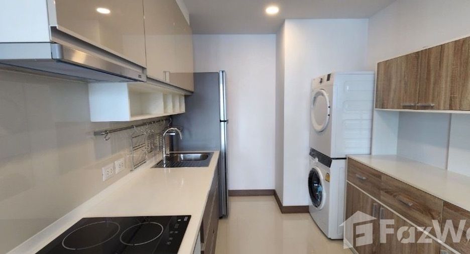 Condo en alquiler de 2 habitaciones en Khlong San, Bangkok