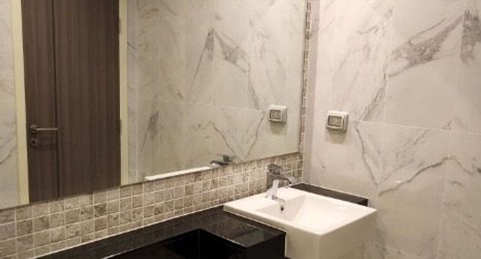 Condo en alquiler de 2 habitaciones en Khlong San, Bangkok