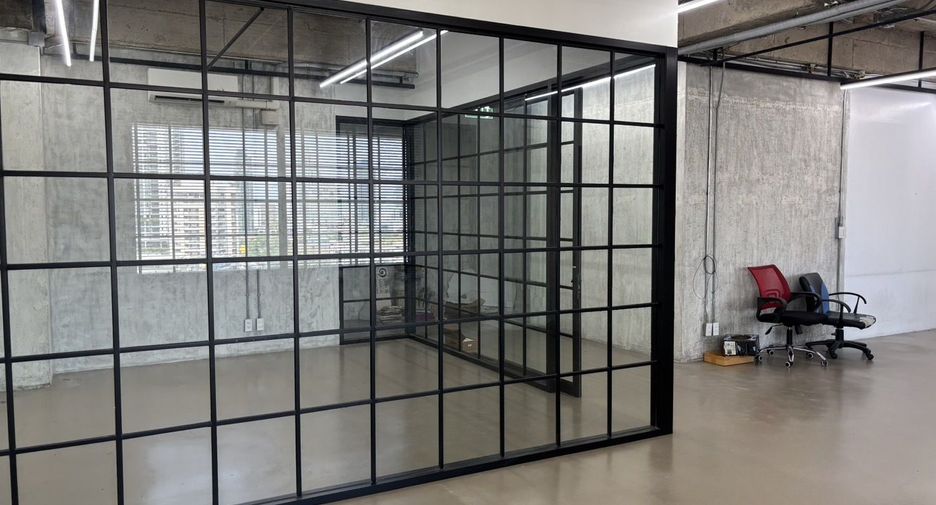 For rent office in Khlong Toei, Bangkok