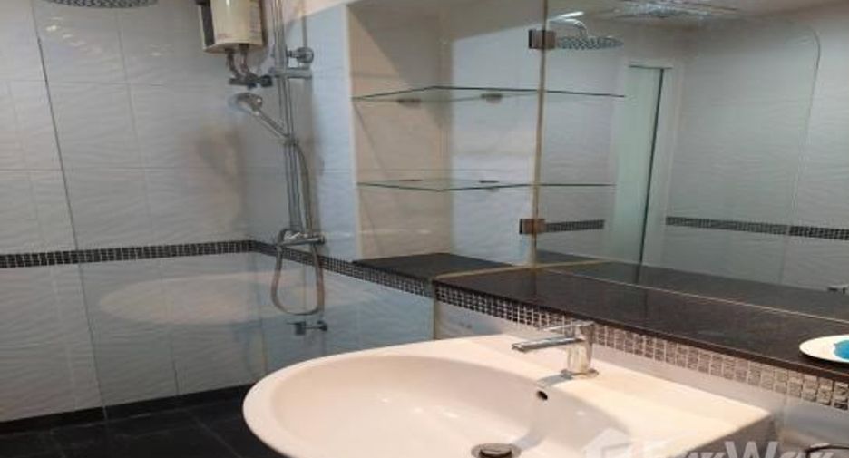 For rent 1 bed condo in Pathum Wan, Bangkok