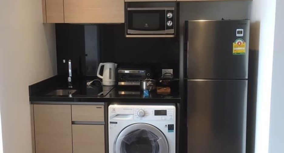 For rent studio condo in Khlong Toei, Bangkok