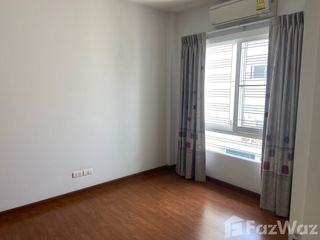 For rent 3 bedrooms townhouse in Chom Thong, Bangkok