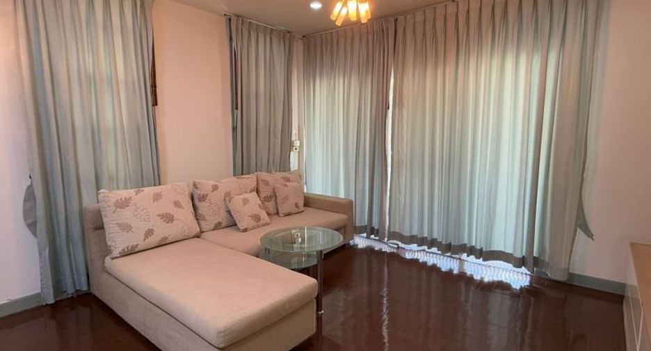 For rent 3 bedrooms house in Bang Kapi, Bangkok