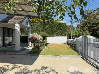 For rent 3 bedrooms house in Bang Kapi, Bangkok