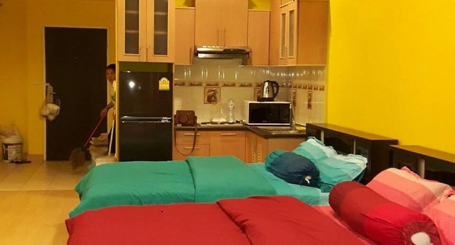 For rent studio condo in Pathum Wan, Bangkok