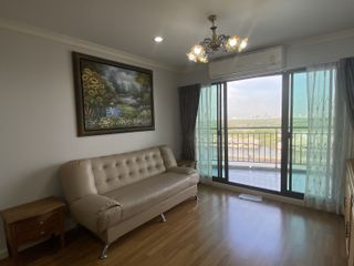 For rent 3 bedrooms condo in Yan Nawa, Bangkok