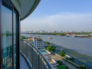 For rent 3 bedrooms condo in Yan Nawa, Bangkok