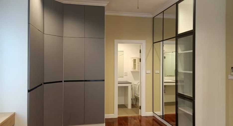 For rent 4 ベッドルーム house in Bang Na, Bangkok