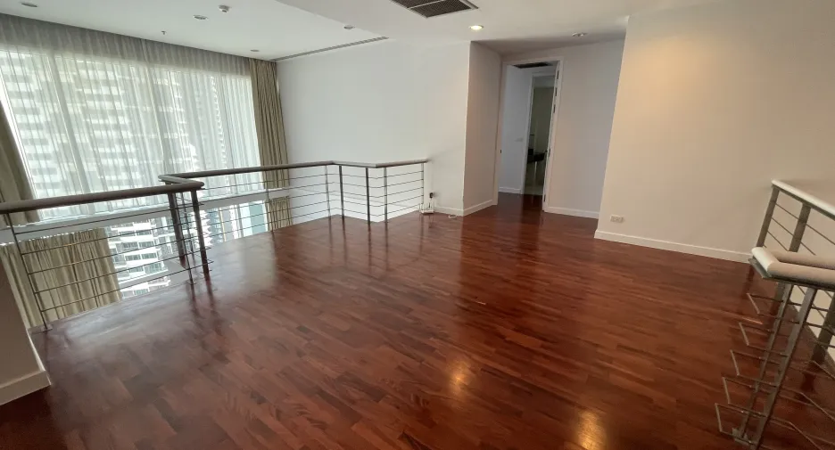 Wohnung zur Miete mit 4 Zimmer in Khlong Toei, Bangkok
