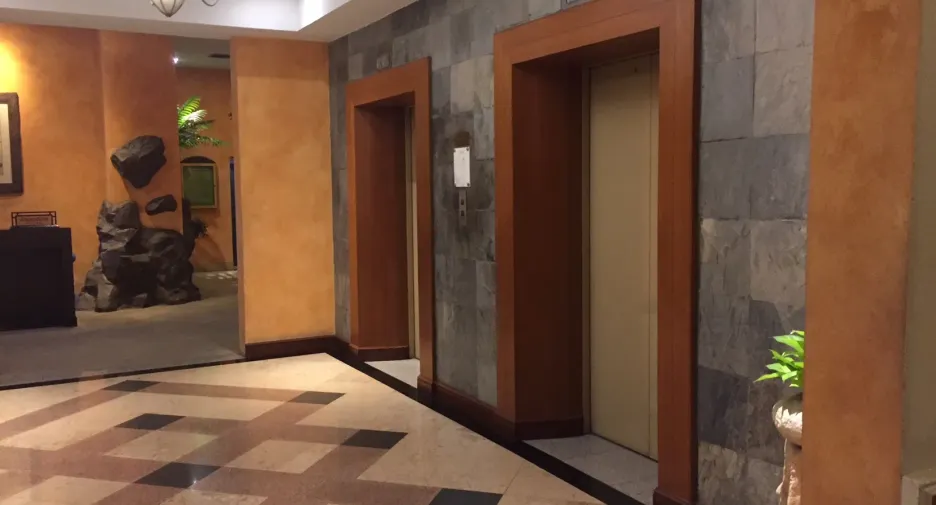 For rent 1 bed condo in Pathum Wan, Bangkok