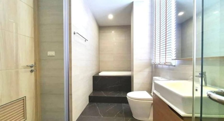 For rent 4 bedrooms condo in Chatuchak, Bangkok