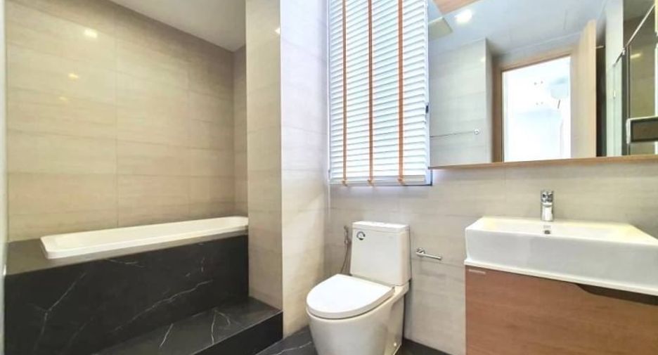 For rent 4 bedrooms condo in Chatuchak, Bangkok